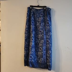 Norton McNaughton Boho Chic mid length floral blue skirt Size Large